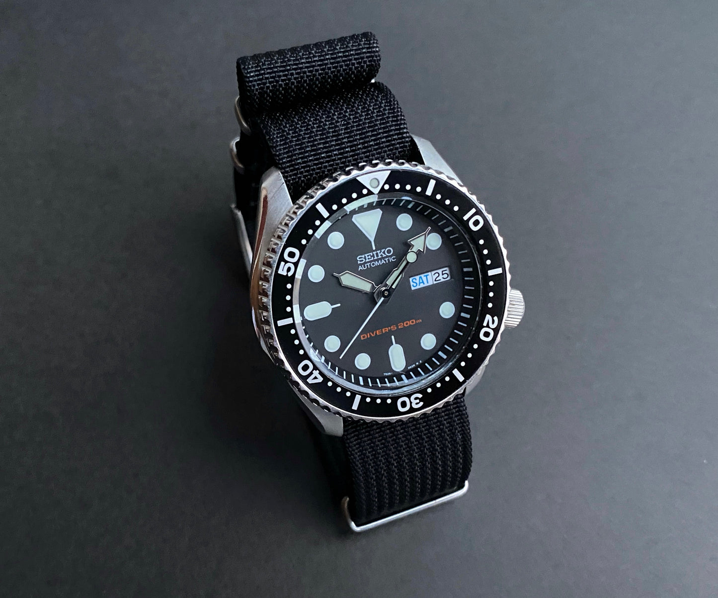 Nato Ribbed svart klockarmband BaraBand.se